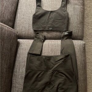 SET Active Sculptflex Ribbed Brown Workout Set - bra and leggings size M
